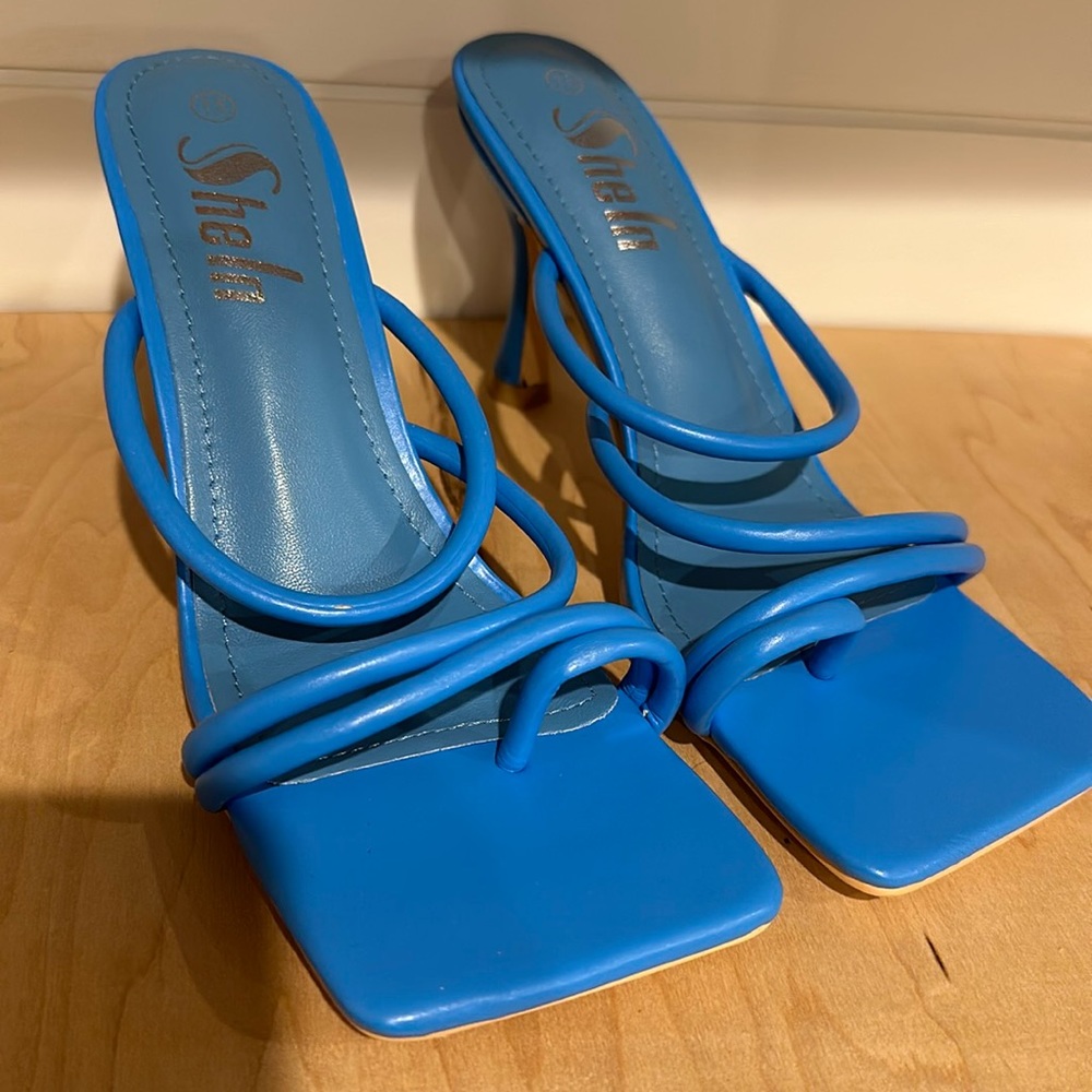 SHEIN blue sandals size 7.5